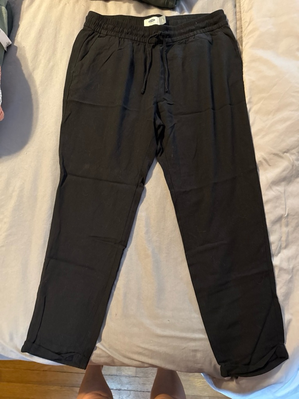Old Navy Black Cropped Elastic Waist Women's Pants